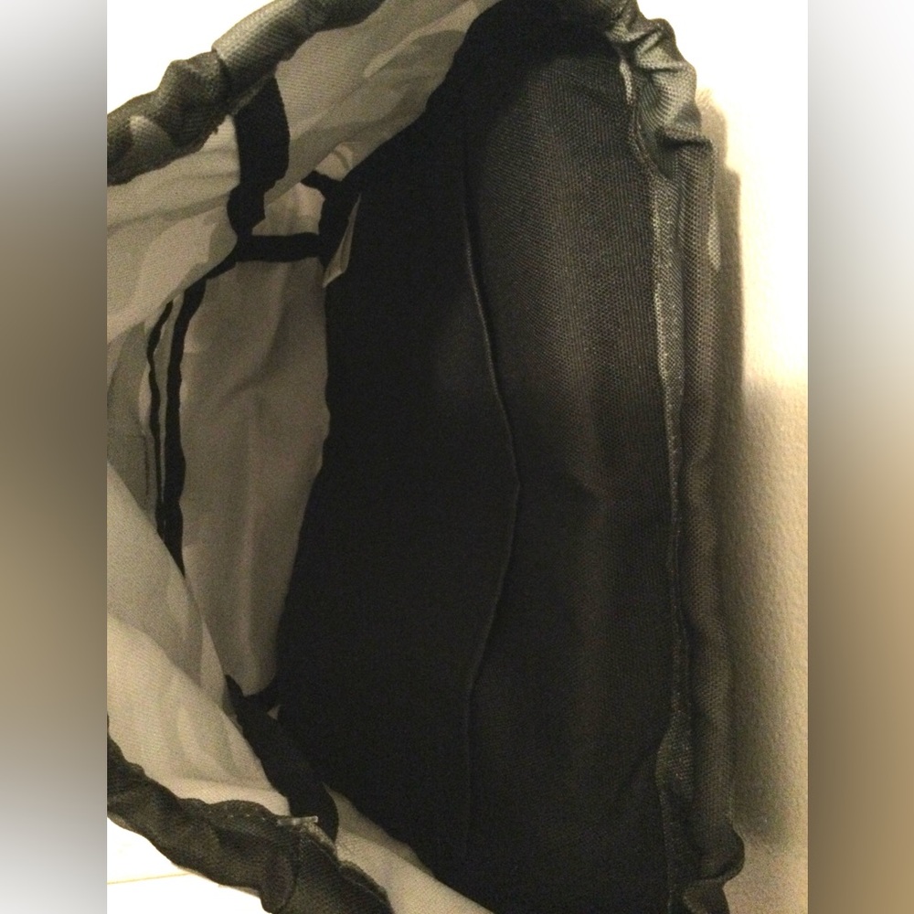 Camo Backpack - Picture 3 of 4